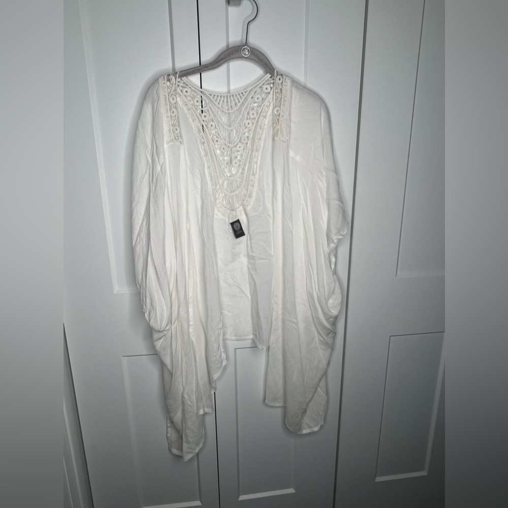 Vince Camuto Embroidered Kimono Cover Up Vest Women’s One Size